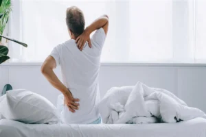 علاج اعوجاج العمود الفقري عند الكبار