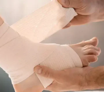 علاج التواء الكاحل في مسقط